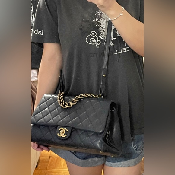 Chanel Trapezio Leather Handbag - Picture 9 of 10